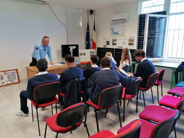 Learning about Gendarmerie ranks with Major Poilâne