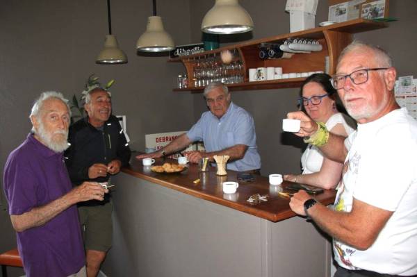 Le café du matin au départ de La Martinerie le mardi matin