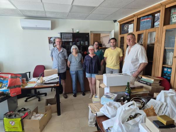 The sorting team-Francine, Frédéric, Marie, Marie-Claude, Maxans, and Philippe
